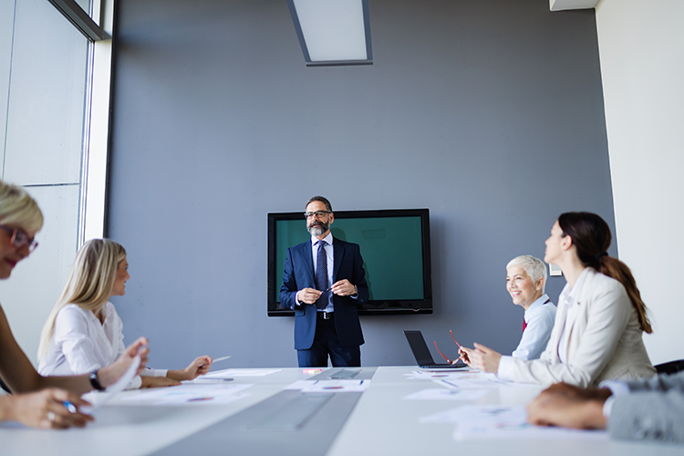 estrategia-comunicacion-toma-de-decisiones-rapidas-y-efectivas